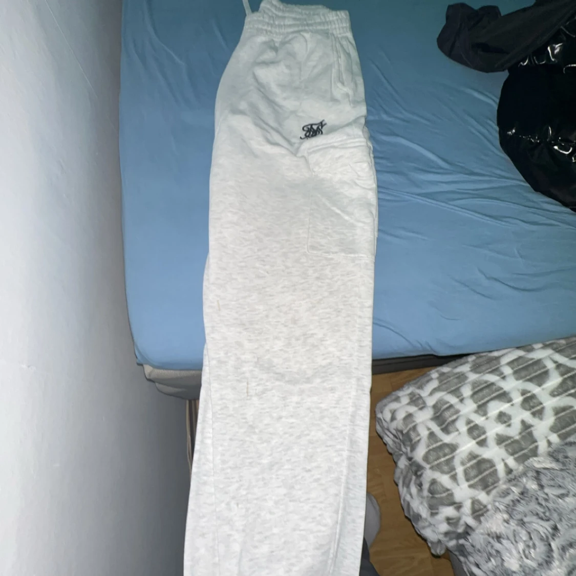 Grå mjukisbyxor från SikSilk - 90