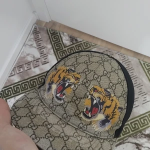 Äkta gucci keps - Storlek s   Byte även mot andra gucci kepsar. 