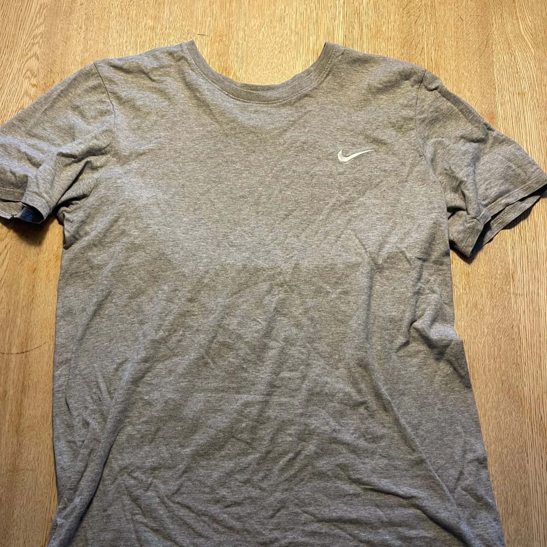 Grå t-shirt från Nike