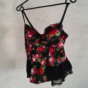 Mönstrad topp - Oanvänd topp. Nyskick. 