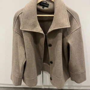 Beige kappa - Super söt kappa ifrån Kappahl 💕