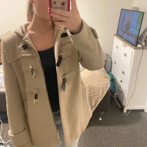 Kappa - Super fin kappa från zara, som passar perfekt nu till hösten i storlek S 💗