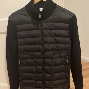 Moncler cardigan - Använd 1 gång