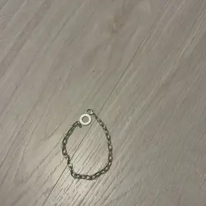 Den är ifrån Thomas sabo charm club, den är helt ny❤️ jag köpte för 700kr❤️