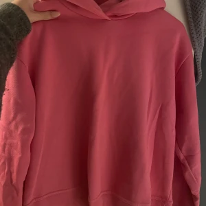 Rosa hoodie - Jätte fin rosa hoodie från zara