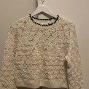 Slutsåld Zara stickad - Kommer ej till användning!!