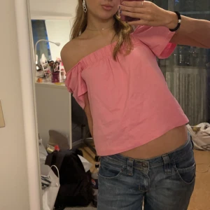 söt topp - super söt topp från h&m som är använd en gång! Nytt skick!🩷