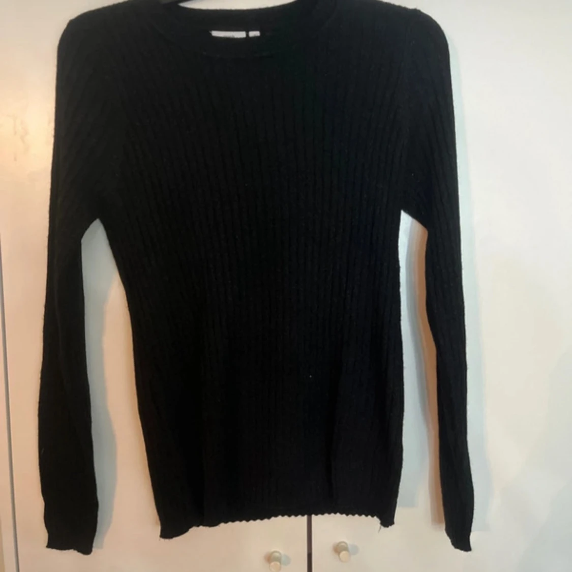 Svart/glittrig tröja 