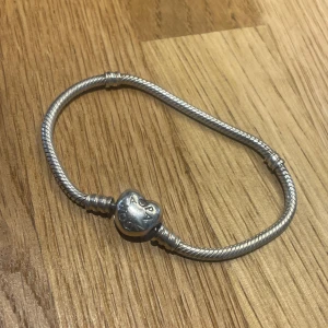 Pandora 17 cm - Knappt använd