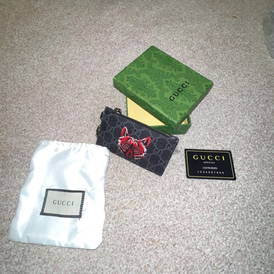 Svarta Nike Air Force sneakers Lv skor vita,blåa Gucci korthållare  - 3