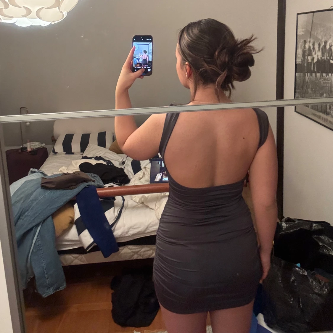 Mörkgrå tight klänning - 1