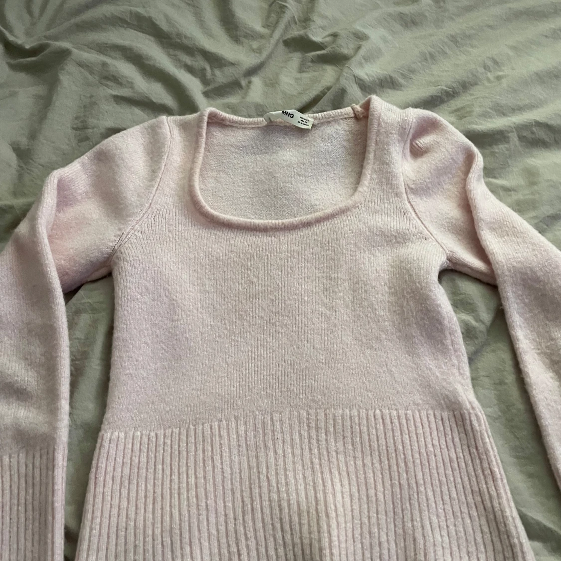 Rosa stickad tröja - 1