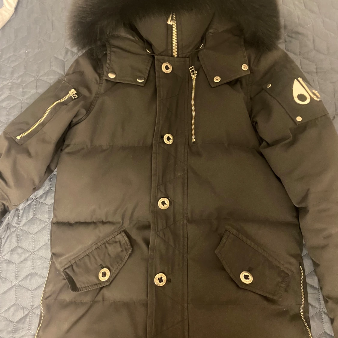 Svart dunjacka från Moose Knuckles - 4