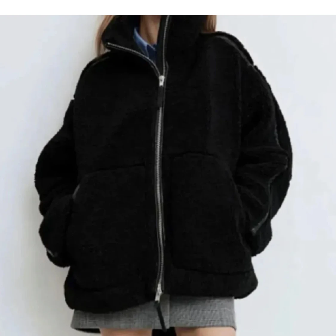 Svart teddyjacka från H&M - 1