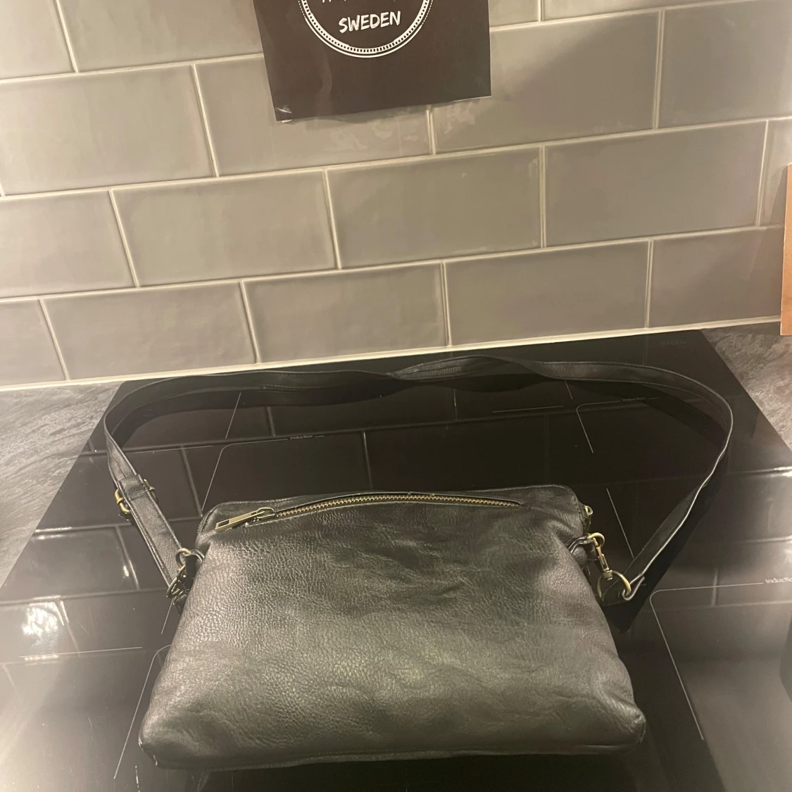 Svart dam väska från pipols bazaar - 1