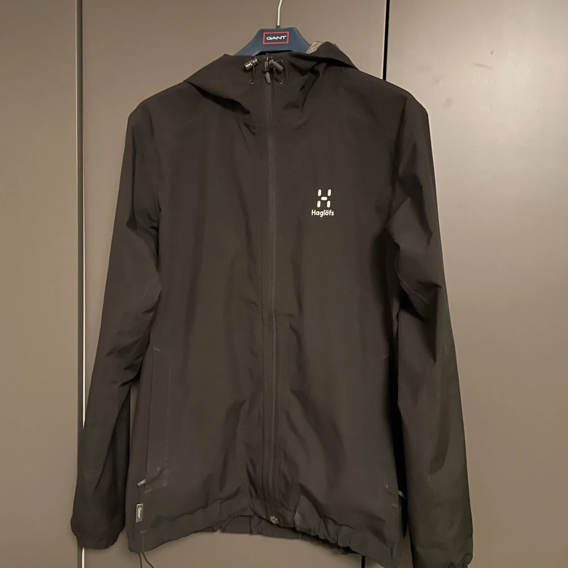 Svart vindjacka från Haglöfs - 2