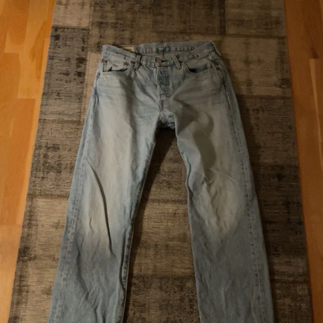 Ljusblå Levis 501 jeans