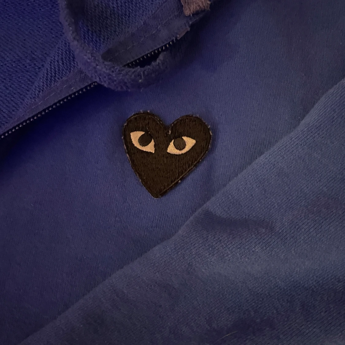 Blå hoodie från Comme des Garçons - 2