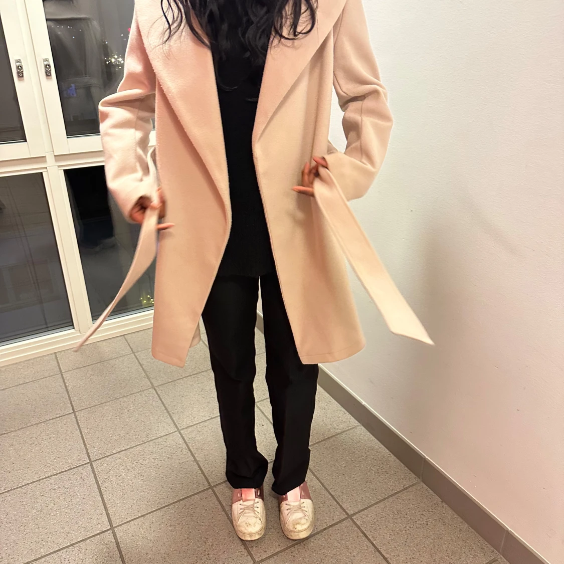 Beige kappa med bälte - 2