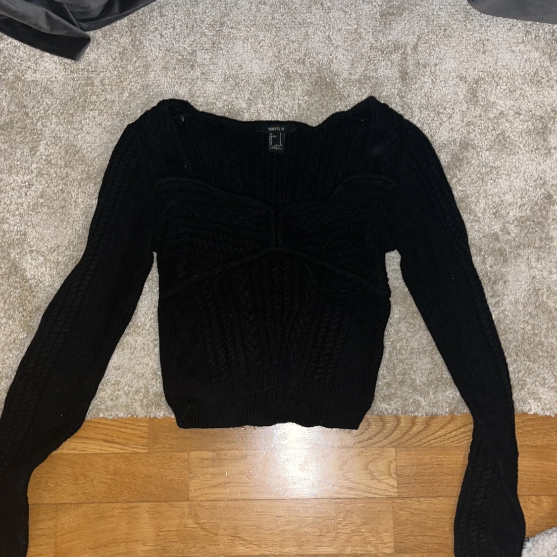 Svart stickad tröja från Forever 21