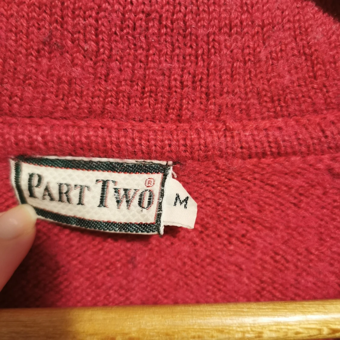 (XS/S) Cerisrosa tröja med broderi från Part Two - 2