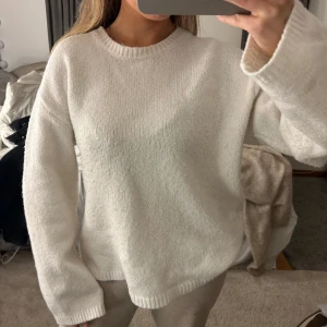 Stickad tröja  - Från bikbok använd ca 4-5 gånger 🩷nypris 400