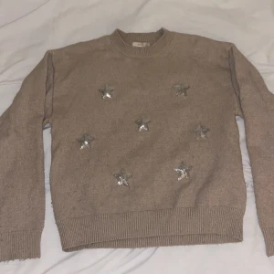 Tröja från Gina Tricot - Jag säljer den här jätte fina tröjan från Gina Tricot som inte kommer till användning! 💕✨