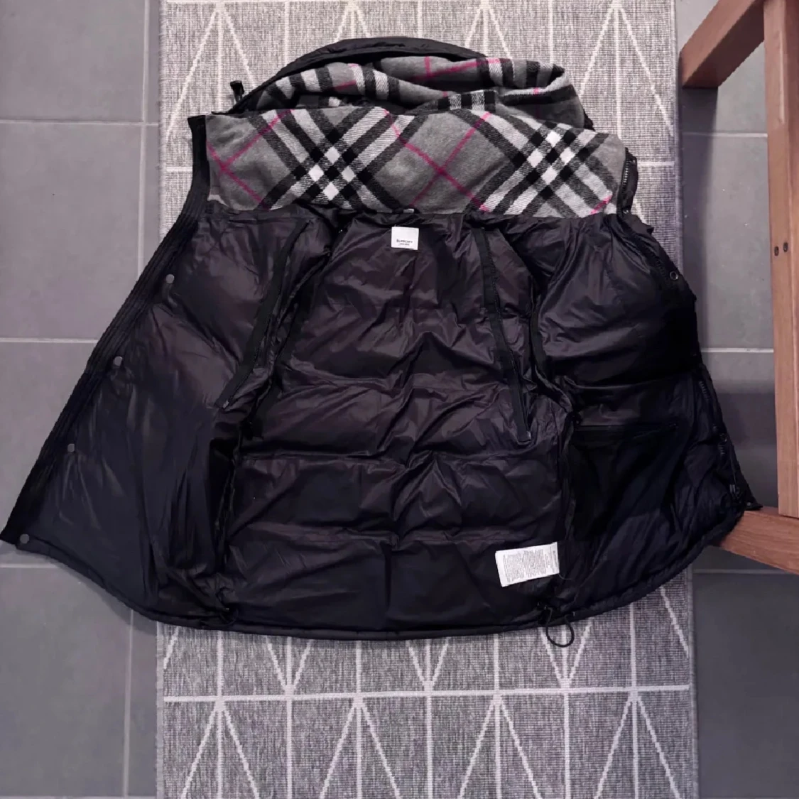 Svart dunväst från Burberry - 90