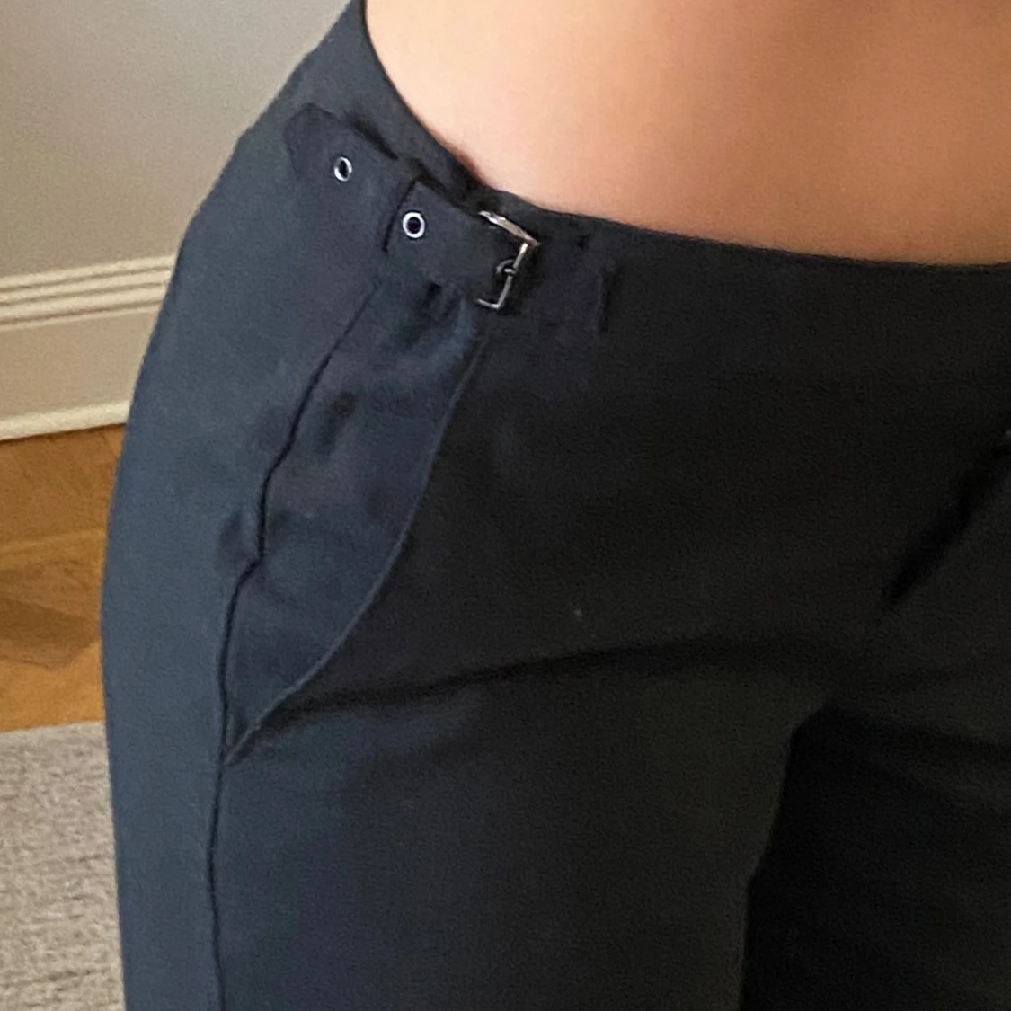 Mörkgrå kostymbyxor lowwaist lågmidjade - 3