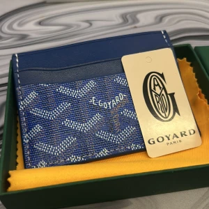 Ny Blå goyord korthållare - Ny blå korthållare med kartong från goyord