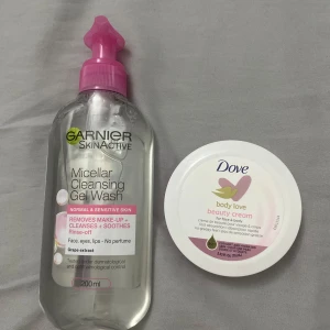 Helt nya och oöppnade! - Säljer då jag inte inte kommer använda dessa, både kroppskrämen och gel cleansing washen är helt nya och oöppnade! Man kan få båda tillsammans för endast 40kr