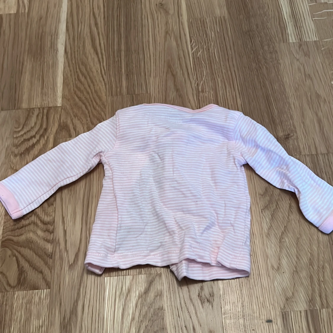 Rosa randig babytröja från Just One You - 92