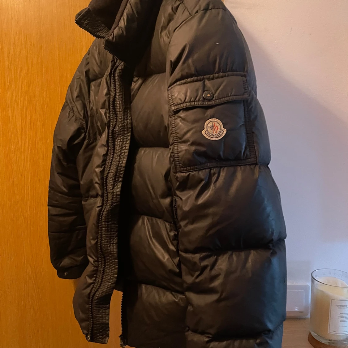 Svart dunjacka från Moncler - 90