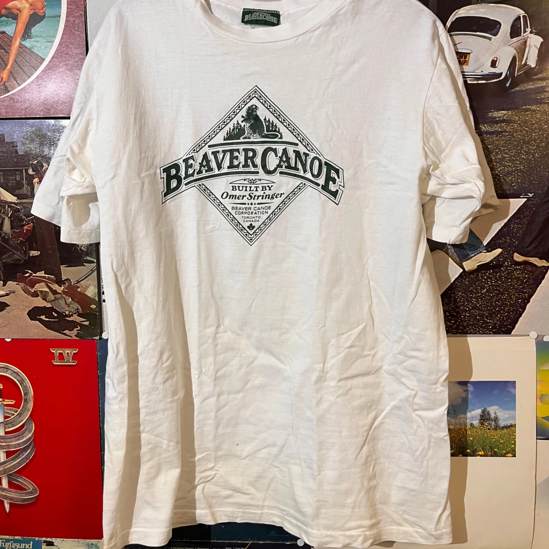 Vit vintage t-shirt från Beaver Canoe
