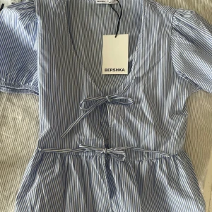 Blus - Från bershka aldrig använd. 