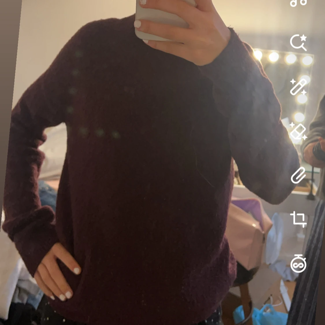  vinröd stickad tröja