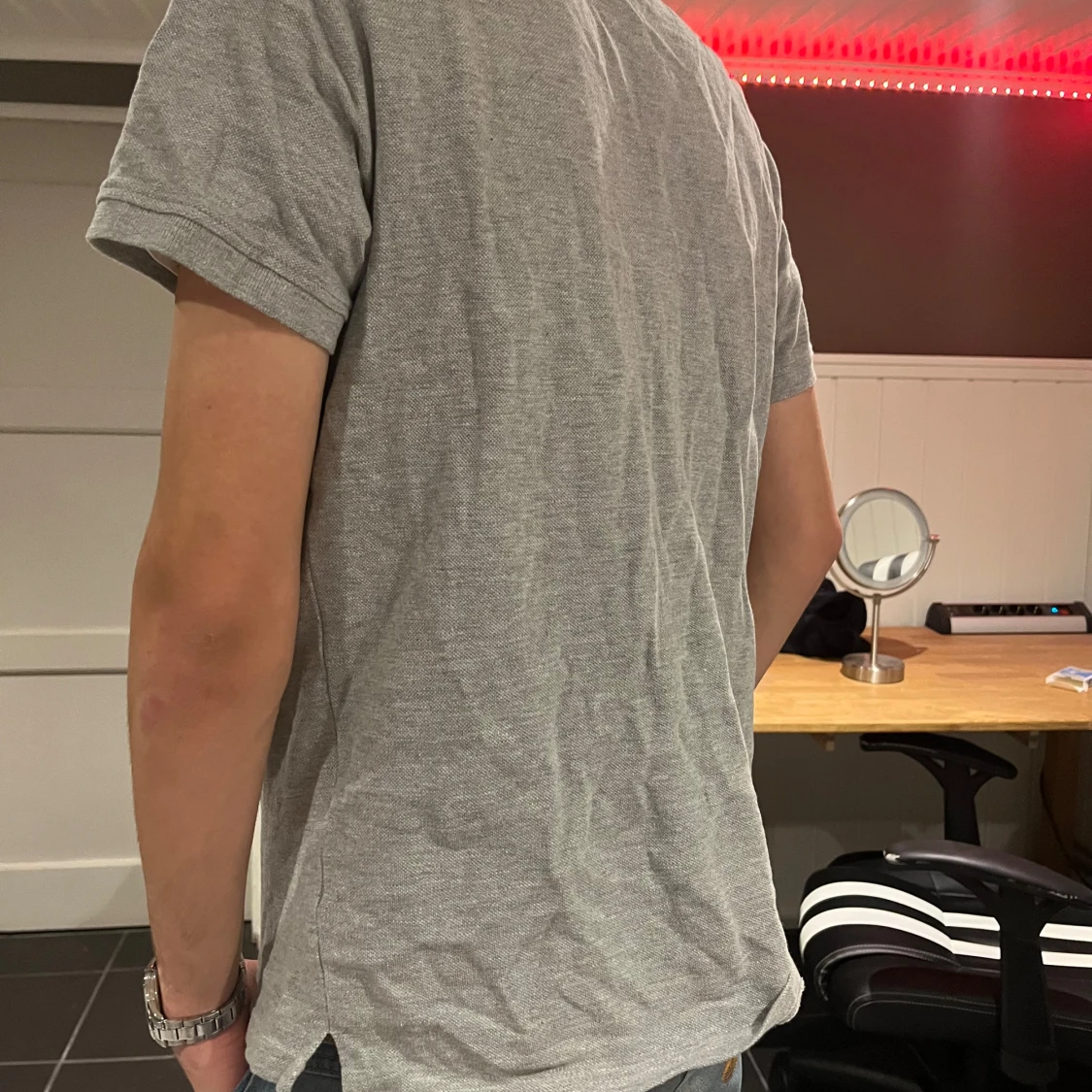 Grå pikétröja - 1