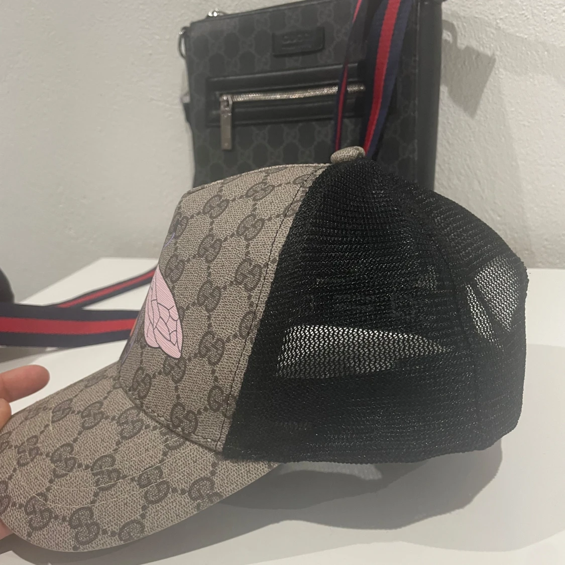 Gucci keps med bi-motiv - 90