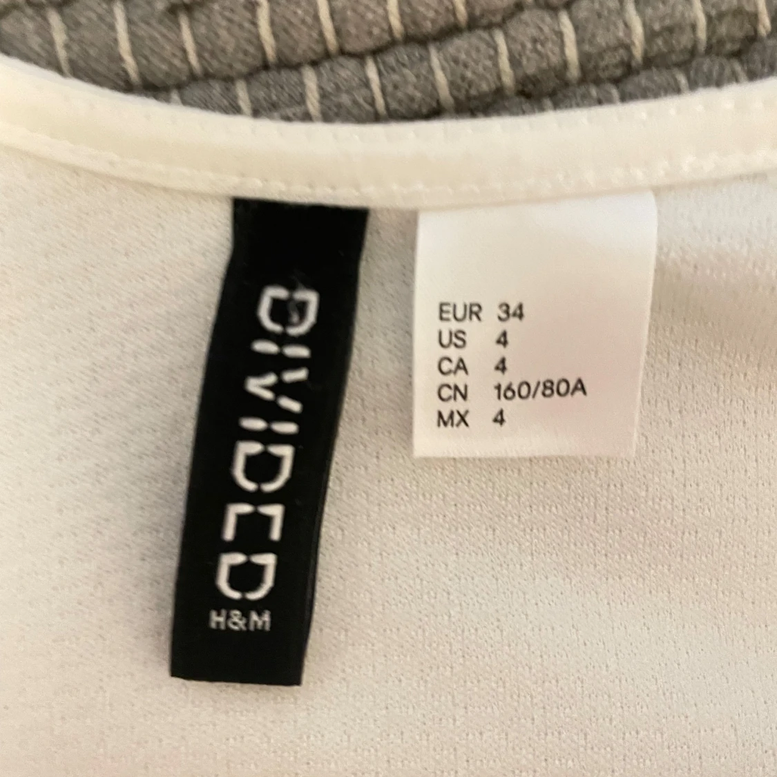 Vit klänning från H&M Divided - 90