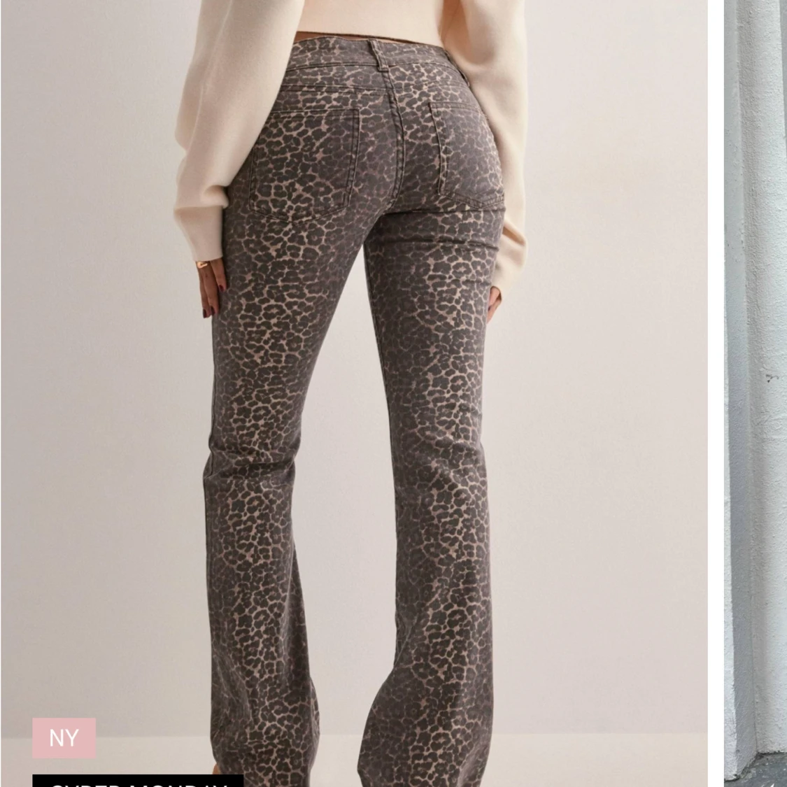 Grå leopardmönstrade byxor - 90