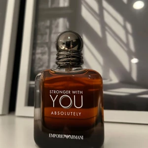 Stronger With You Absolutely [BYTE] - Byte med Lucas