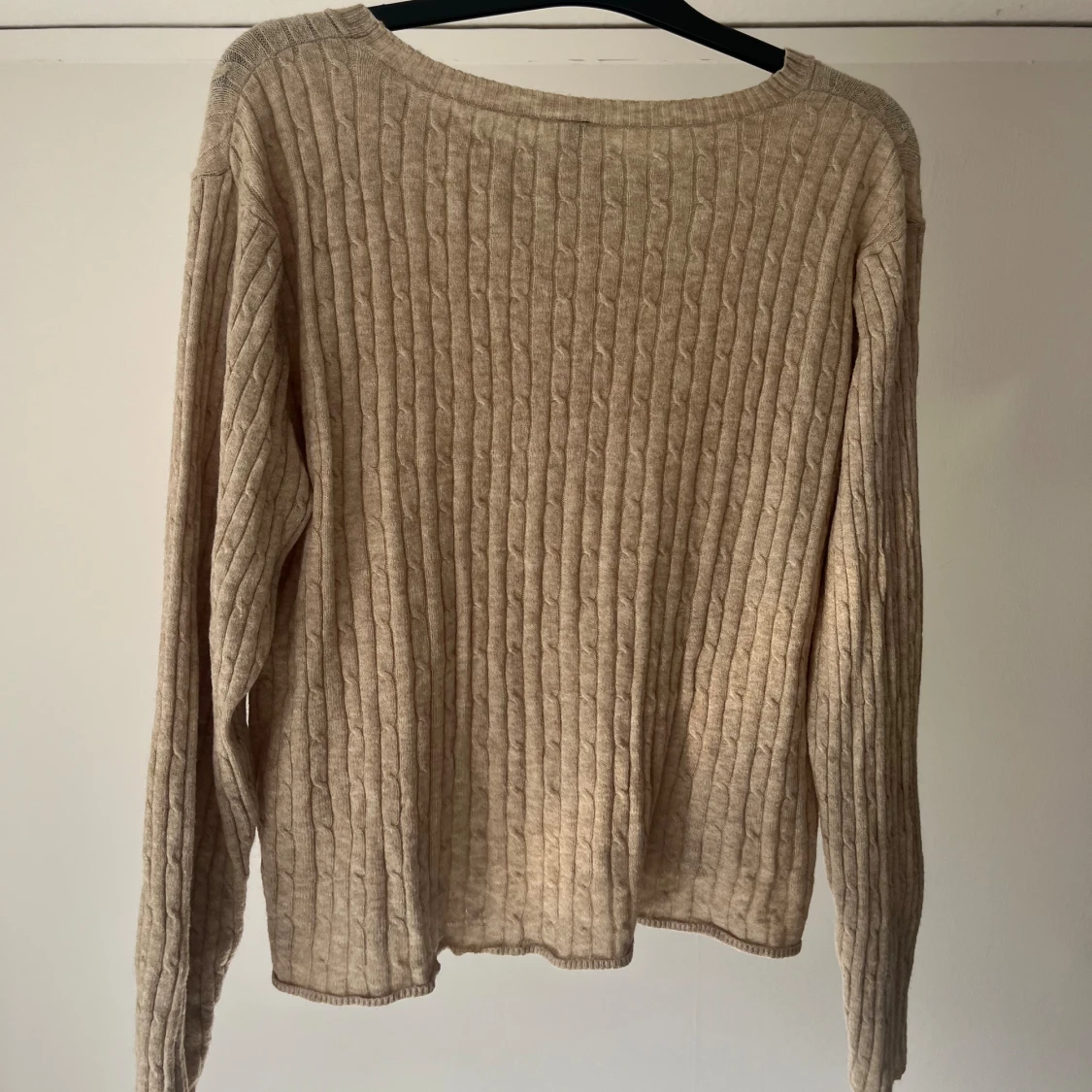 Beige kavelstickad tunn tröja - 91