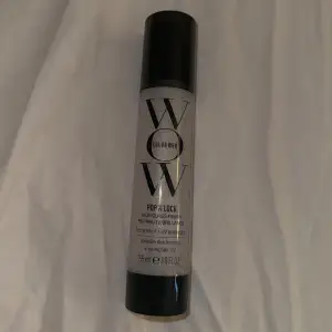 Superfin kristall hår serum från color wow 55ml🤍 pris i butik kicks 349kr 🤍 mitt pris är förhandlingsbart vid snabb affär 🤍