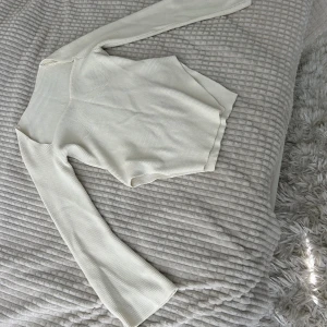 Jätte fin stickad tröja  - En härlig stickad tröja från Shein, anvönt 1 gång, som ny