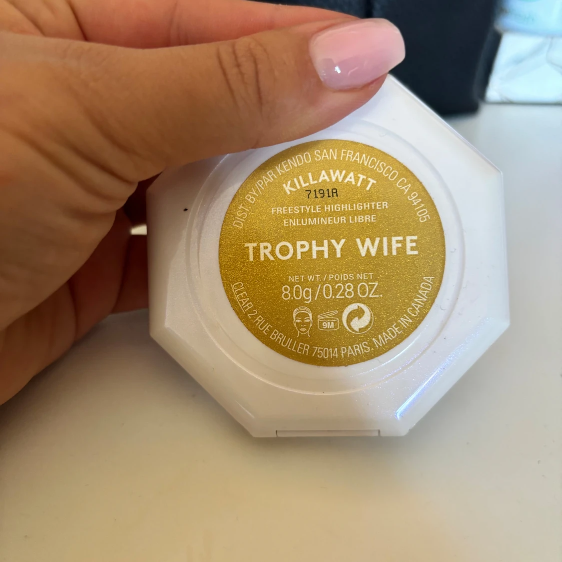 Fenty Beauty highlighter  - 91