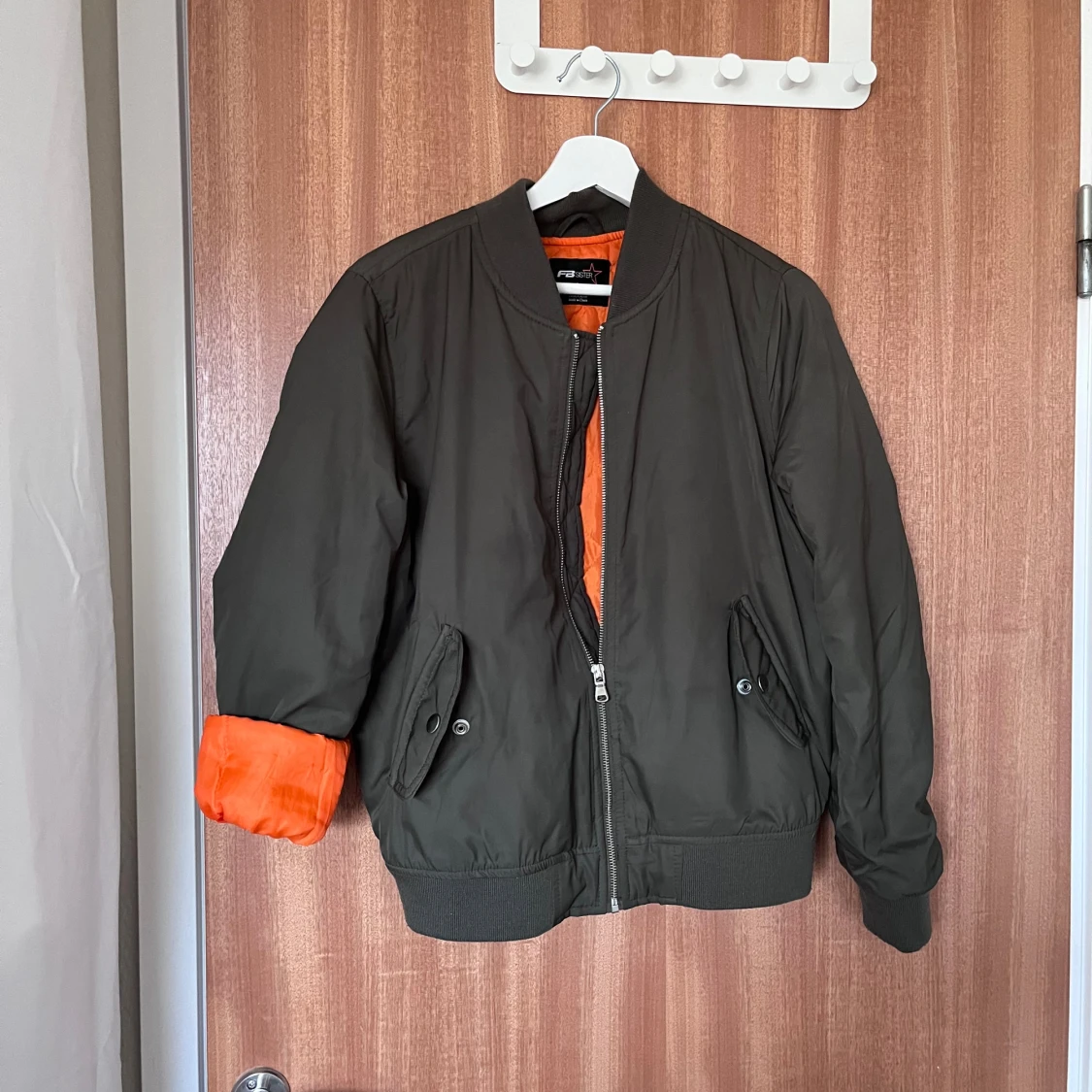 Olivgrön bomberjacka från FB Sister - 91