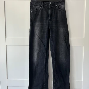 Nudie Jeans  - Modell: Clean Eileen Kommer inte till användning längre, knappt använda 