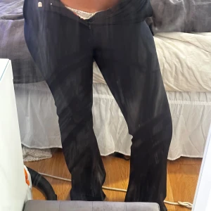 Kostymbyxor  - Säljer dessa snygga kostymbyxor eftersom de är för små. Nästan aldrig använt och är i nytt skick