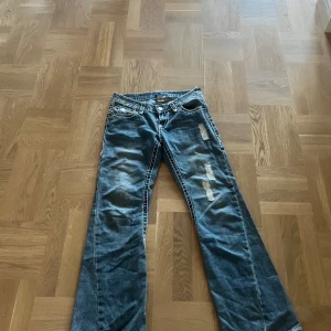 True religion bootcut - Low Waits och bootcut, storlek 30,fint skick❤️