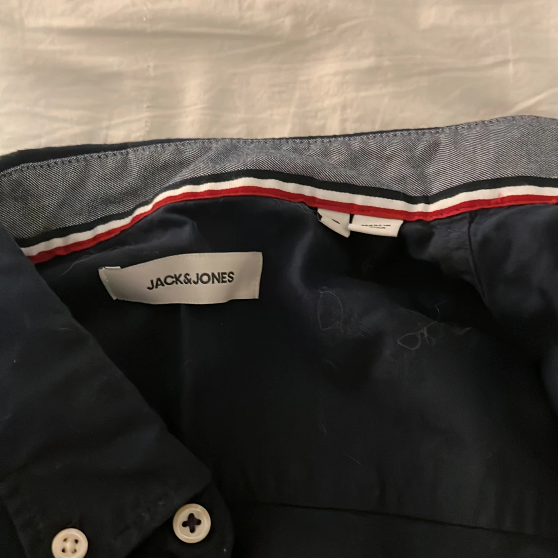 Mörkblå skjorta från Jack & Jones - 90